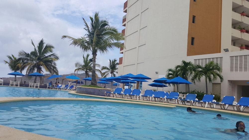 Las Flores Beach Resort Mazatlan Exterior photo