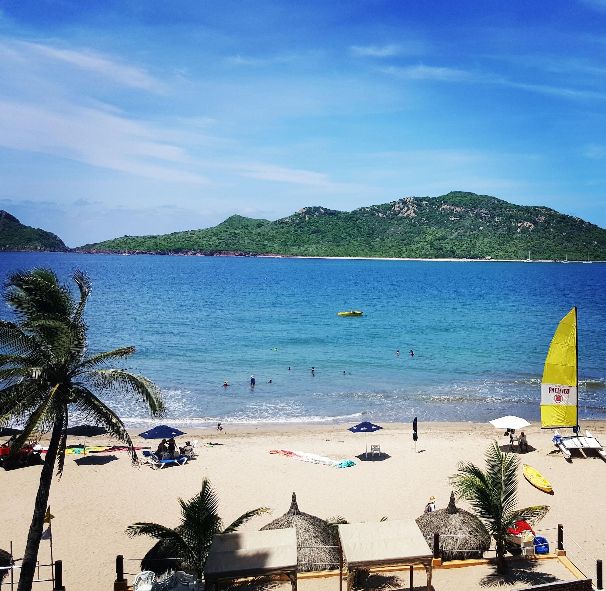 Las Flores Beach Resort Mazatlan Exterior photo