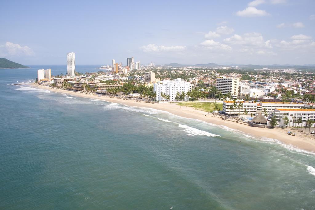 Las Flores Beach Resort Mazatlan Exterior photo