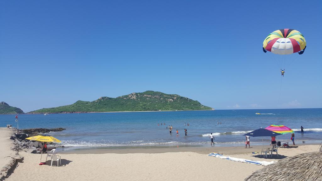 Las Flores Beach Resort Mazatlan Exterior photo